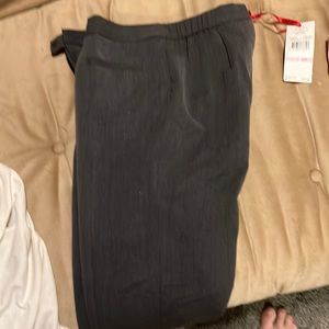 6 Petite Rudy Road gray slacks